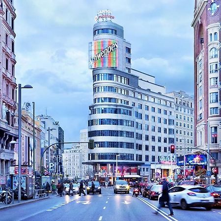 Punta Me Suites Next To Gran Via Madryt Zewnętrze zdjęcie